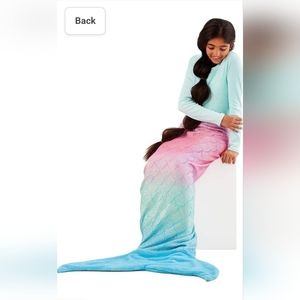 Plush Mermaid Cozy Blanket